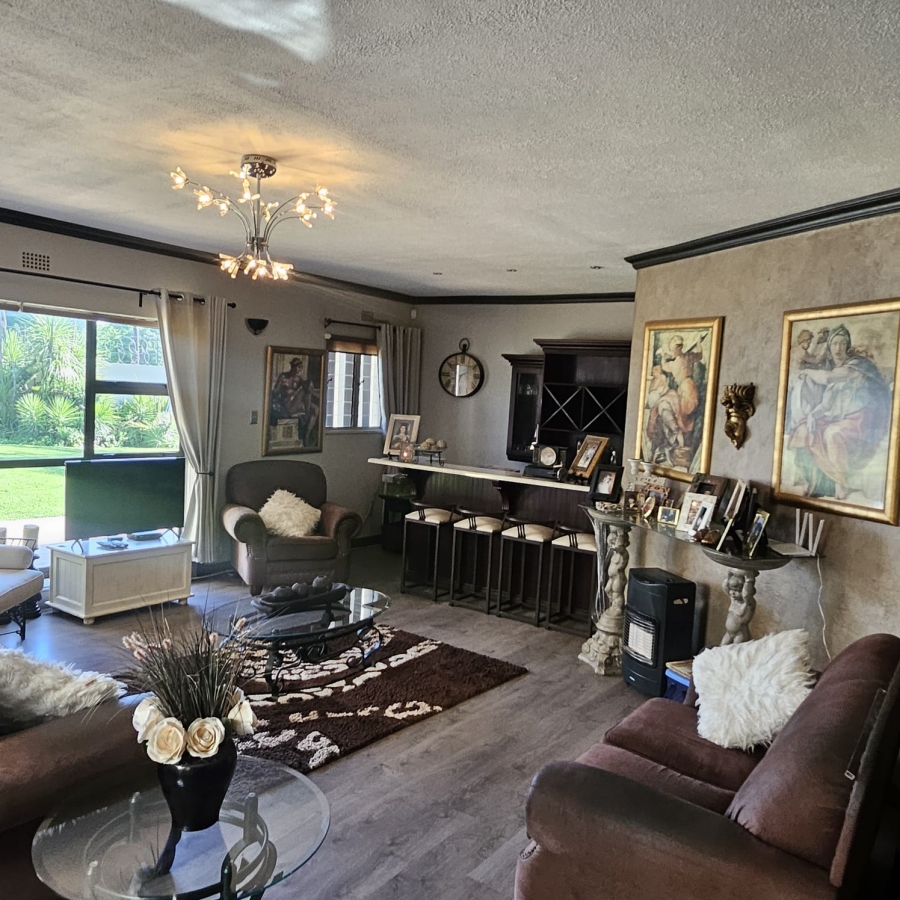 3 Bedroom Property for Sale in Jim Fouchepark Free State